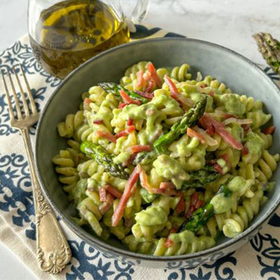 Pasta asparagi e speck