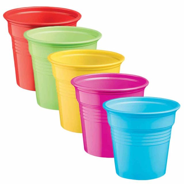 Bicchieri di plastica colorati larghi da 500 ml - 384 unità per 92,75 €